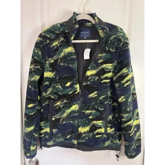 NWT American Eagle Men's Sherpa Fleece Full Zip Camo Jacket - Size Medium - Picture 1 of 5